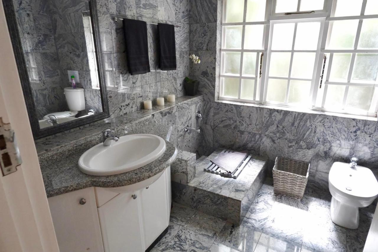 The Whitehouse Bed And Breakfast 다반 외부 사진